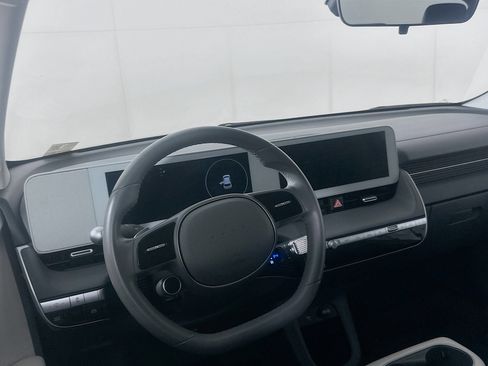 Used 2024 Hyundai Ioniq 5 SE RWD image 18