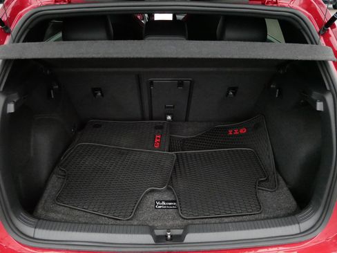 Used 2022 Volkswagen GTI SE image 18