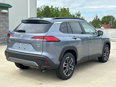 New 2026 Toyota Corolla Cross XLE w/ Convenience Package AWD/4WD image 4