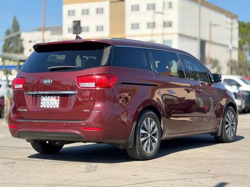 Used 2016 Kia Sedona SX FWD image 16