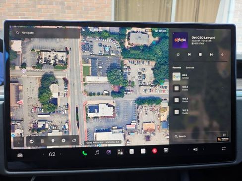 Used 2022 Tesla Model S AWD/4WD image 40