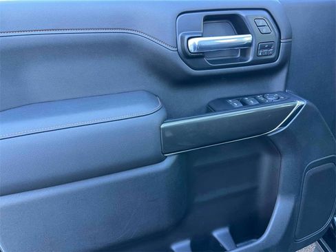 Used 2022 GMC Sierra 2500 AT4 image 22