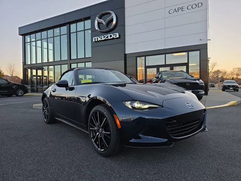 New 2025 MAZDA MX-5 Miata Grand Touring image 2