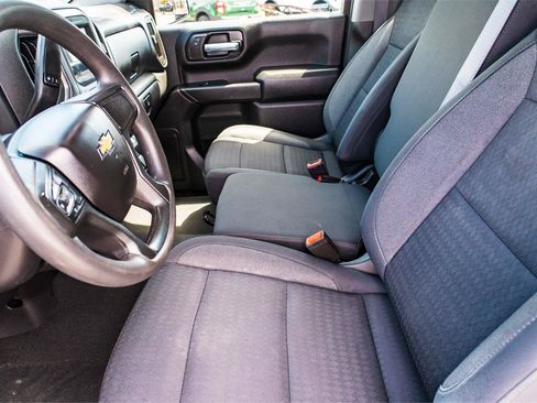 Used 2022 Chevrolet Silverado 1500 Custom RWD image 9