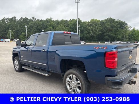 Used 2018 Chevrolet Silverado 2500 High Country w/ Duramax Plus Package AWD/4WD image 5