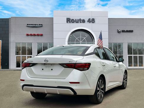 Used 2023 Nissan Sentra SV w/ SV Premium Package FWD image 5