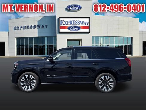 Used 2025 Ford Expedition Platinum w/ Driver's Package AWD/4WD image 15