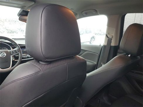 Certified 2022 Buick Encore Preferred w/ Safety Package image 10