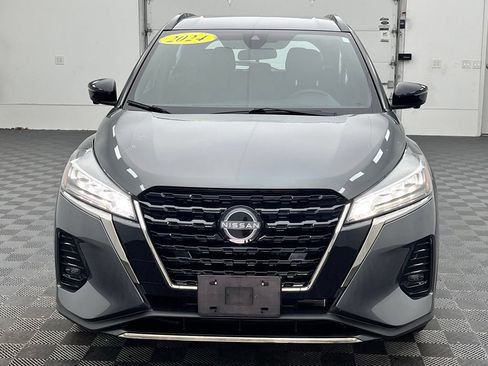 Used 2024 Nissan Kicks SR FWD image 13