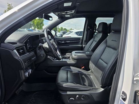 Used 2021 GMC Yukon XL Denali AWD/4WD image 7
