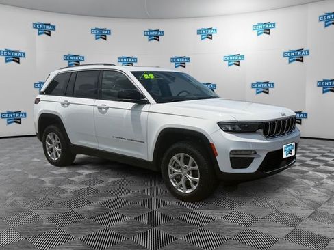Used 2023 Jeep Grand Cherokee Limited AWD/4WD image 8