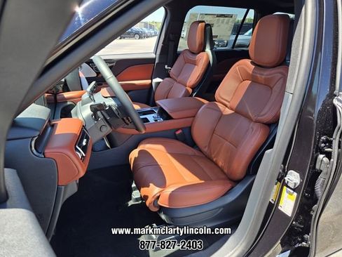 New 2026 Lincoln Aviator Reserve w/ Luxury Package RWD image 5