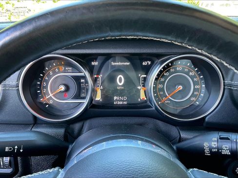 Used 2019 Jeep Wrangler Unlimited Sahara AWD/4WD image 18