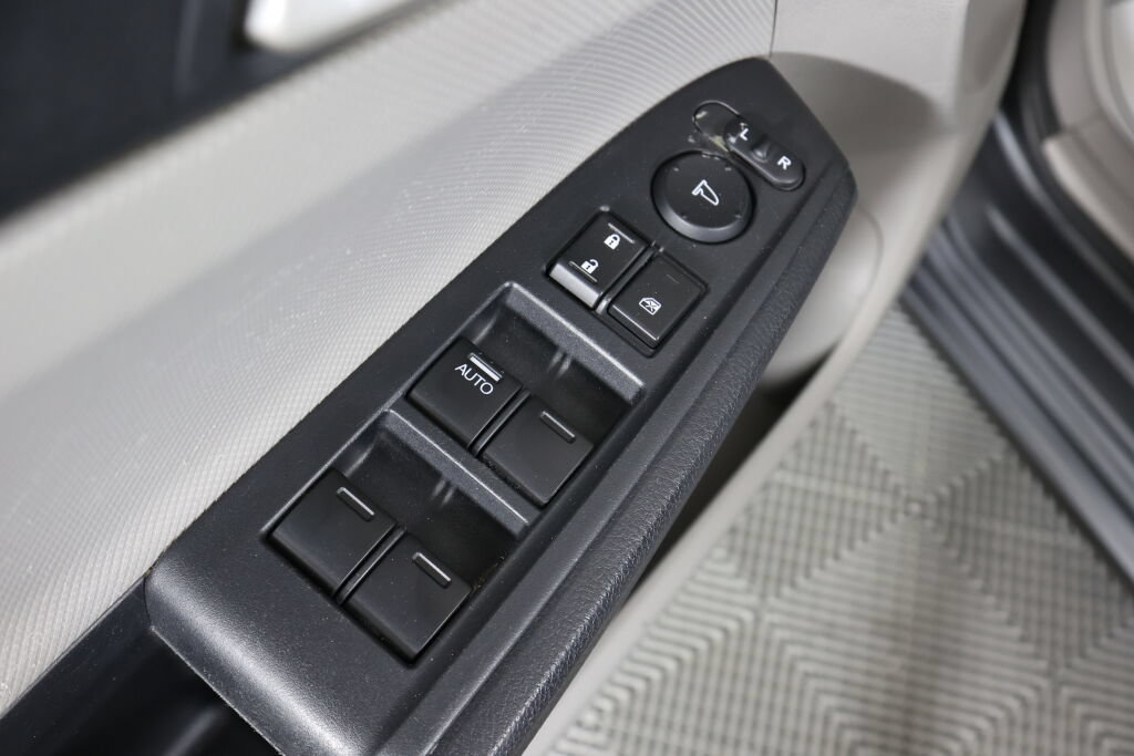 Used 2012 Honda Accord LX image 32