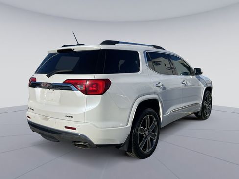 Used 2019 GMC Acadia Denali w/ Technology Package image 9