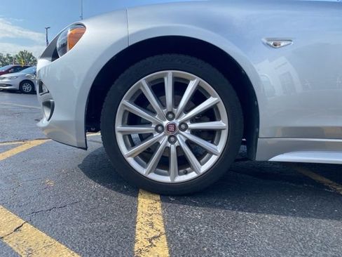 Used 2018 FIAT 124 Spider Lusso w/ Convenience Group image 10