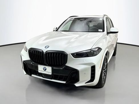 Used 2026 BMW X5 xDrive50e w/ Executive Package AWD/4WD image 3