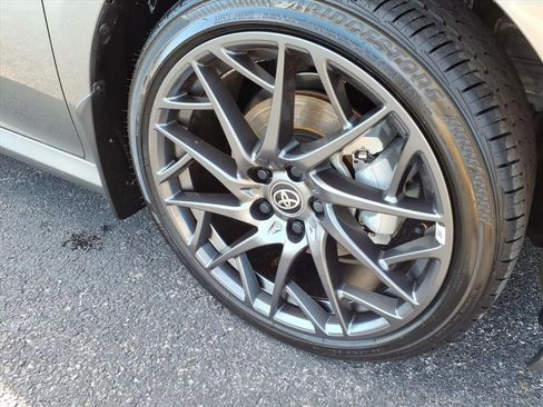 Used 2026 Toyota Camry XLE image 3