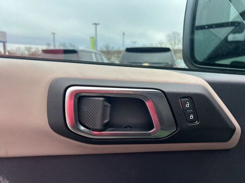 Used 2024 Ford Bronco Wildtrak image 12