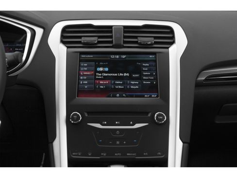 Used 2015 Ford Fusion SE w/ Equipment Group 202A image 7