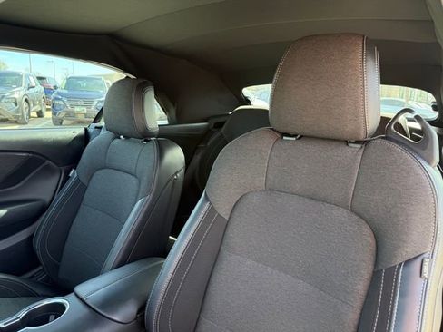 Used 2025 Ford Mustang Convertible image 13