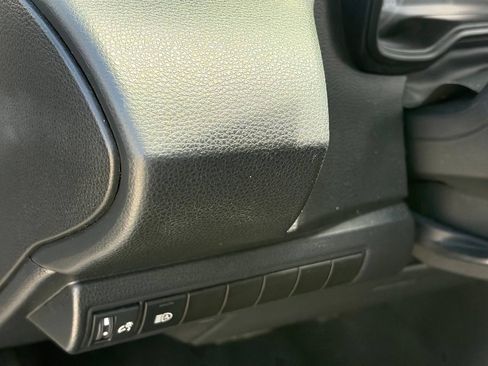 Used 2025 Toyota Corolla LE FWD image 6