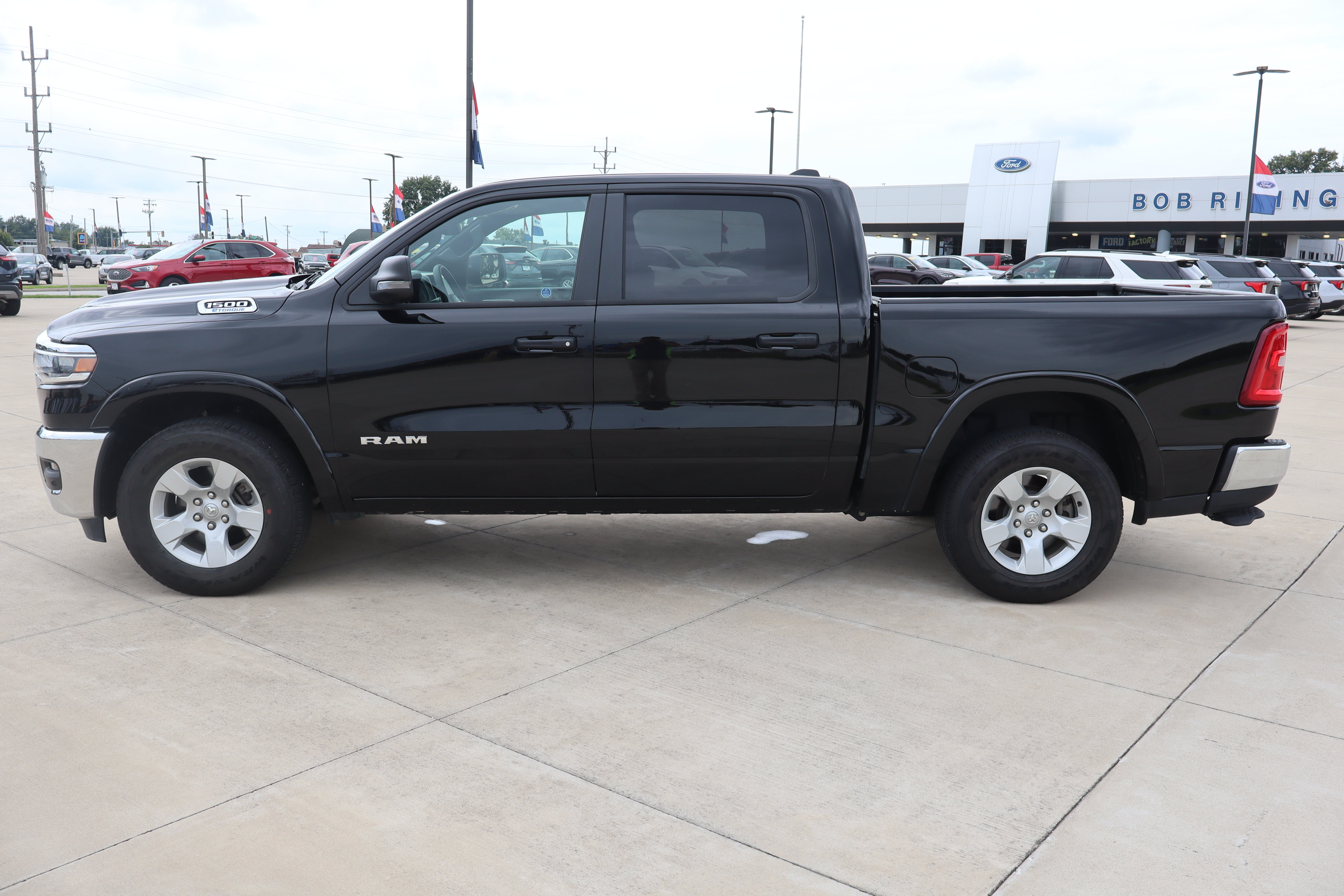 Used 2025 RAM 1500 Big Horn AWD/4WD image 8