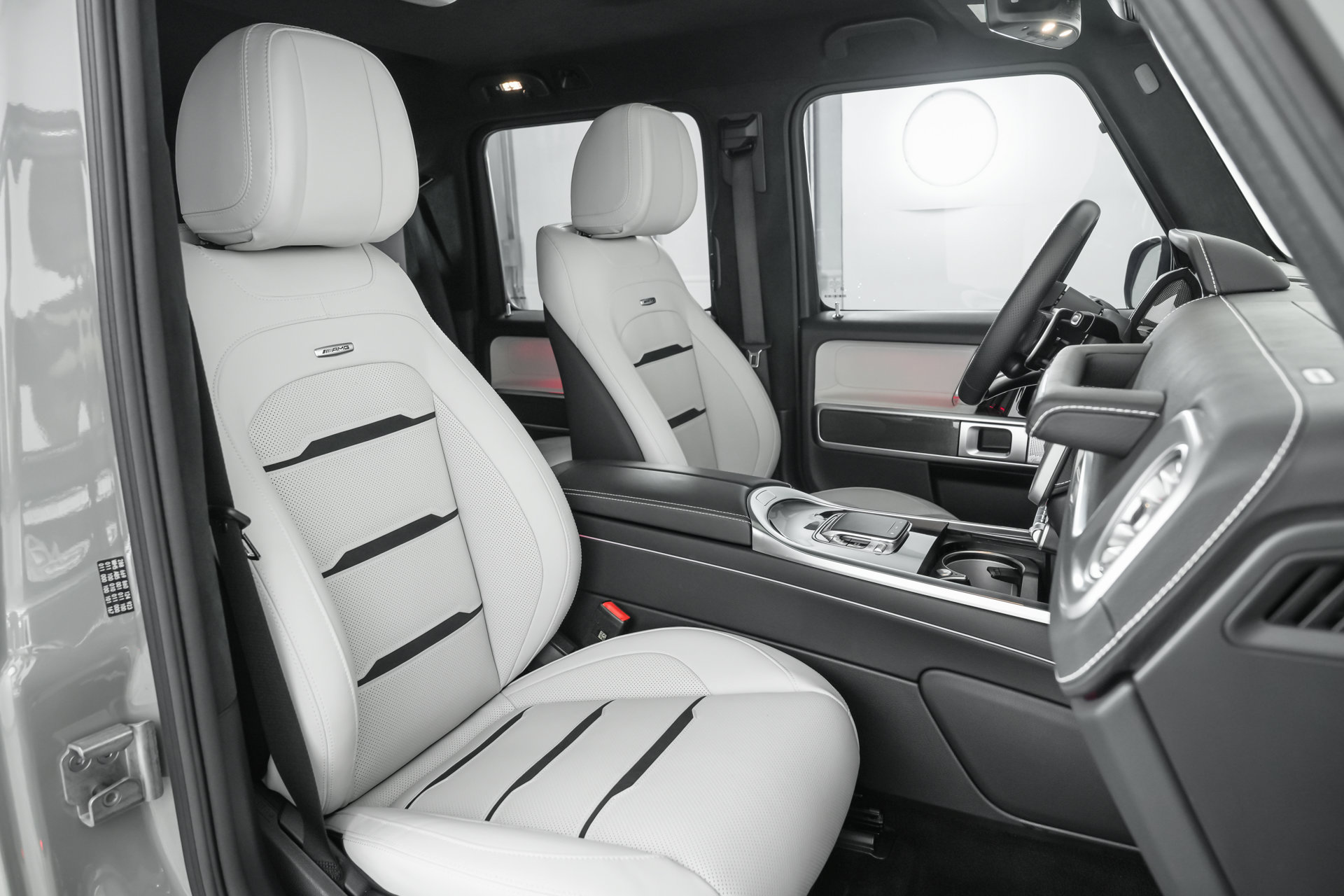 Used 2025 Mercedes-Benz G 63 AMG 4MATIC image 9