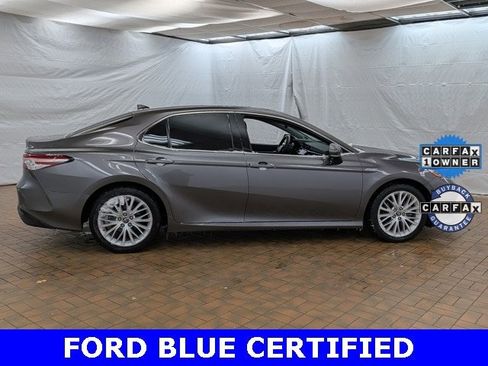 Used 2018 Toyota Camry XLE image 8