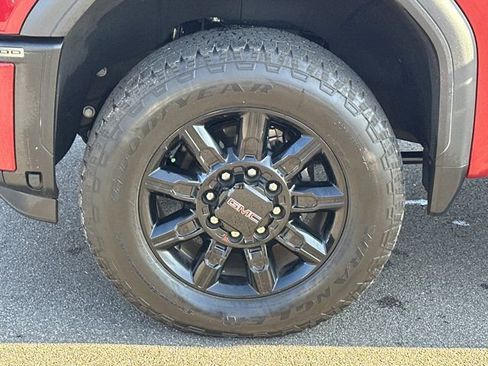Used 2024 GMC Sierra 2500 AT4 w/ AT4 Premium Plus Package image 14