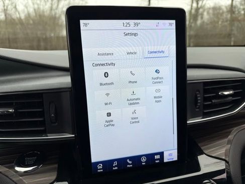 Certified 2023 Ford Explorer Limited w/ Limited Technology Package image 33