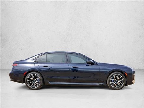 Used 2023 BMW 740i RWD image 4