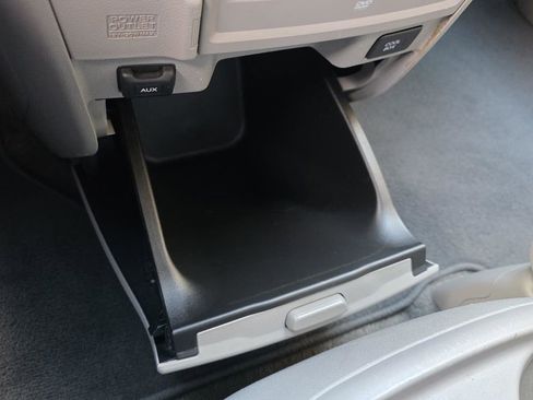 Used 2014 Honda Odyssey Touring Elite image 31