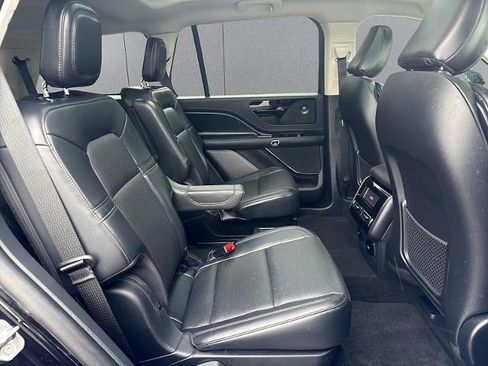 Used 2025 Lincoln Aviator AWD w/ Jet Appearance Package image 16