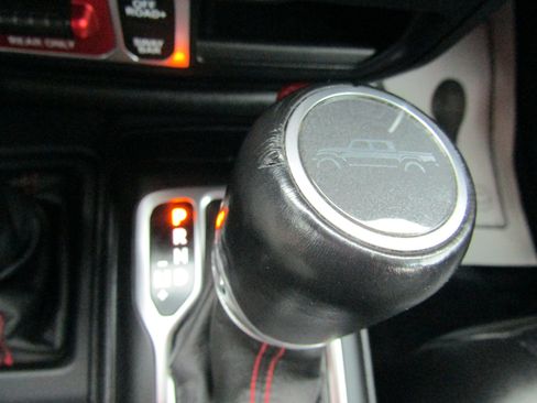 Used 2020 Jeep Gladiator Rubicon AWD/4WD image 36