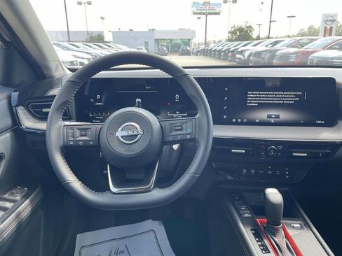 New 2026 Nissan Kicks SR image 13