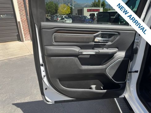 Used 2022 RAM 1500 Laramie AWD/4WD image 16