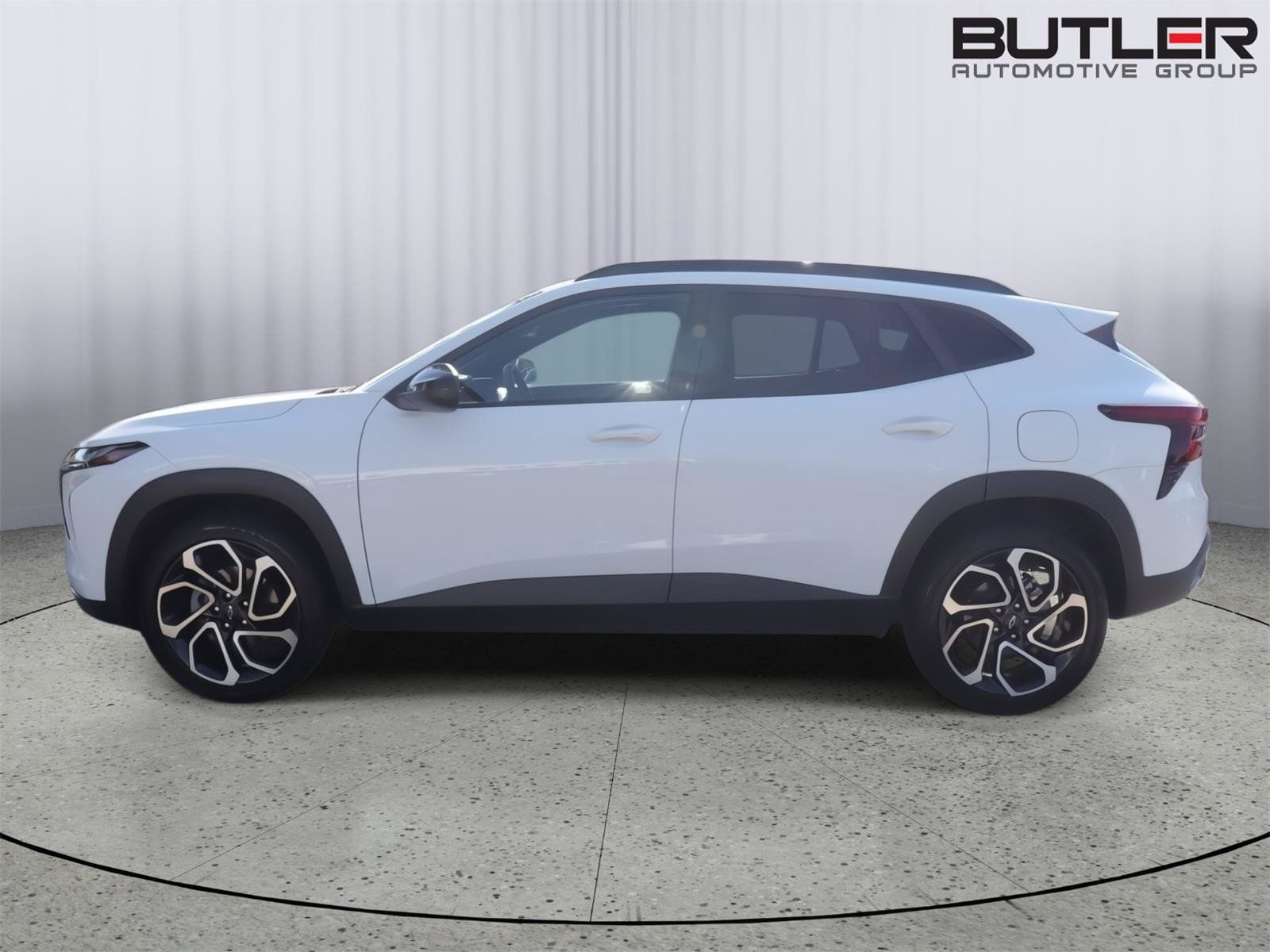 Used 2024 Chevrolet Trax RS w/ Sunroof Package FWD image 3