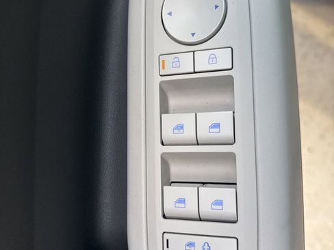 Used 2025 Hyundai Santa Fe SE image 22