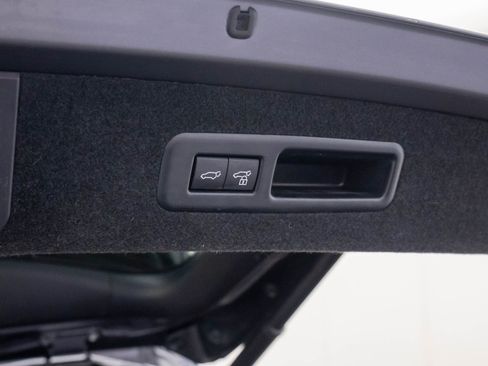 Used 2022 Lexus RX 350L Premium w/ Premium Package image 35