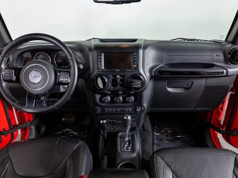 Used 2015 Jeep Wrangler Sahara image 34