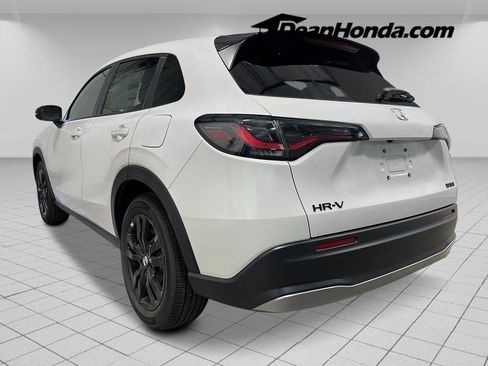 New 2026 Honda HR-V Sport image 3