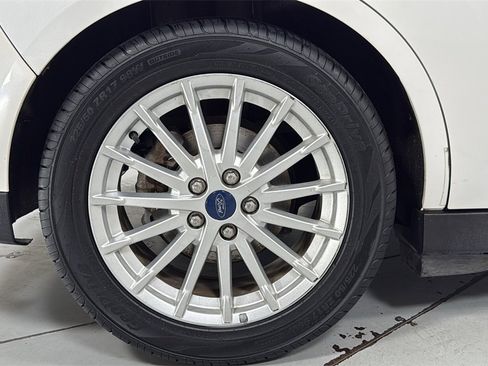 Used 2015 Ford C-MAX SEL w/ Equipment Group 302A image 22