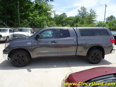 Used 2011 Toyota Tundra 4x4 Double Cab w/ Tow Pkg image 6
