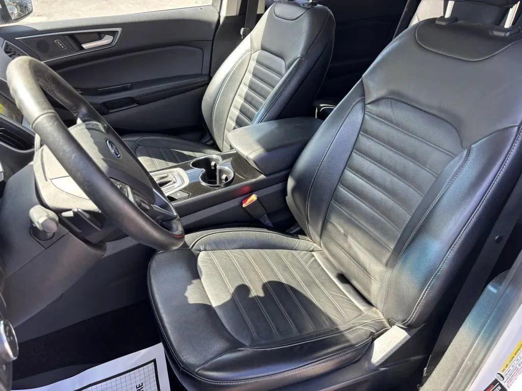 Used 2017 Ford Edge SEL w/ Equipment Group 201A AWD/4WD image 11