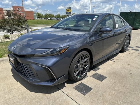 Used 2026 Toyota Camry XSE FWD image 3
