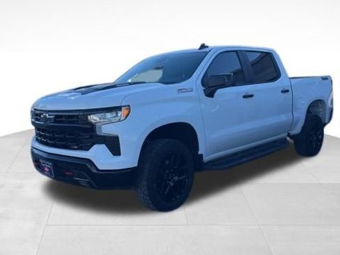 Used 2023 Chevrolet Silverado 1500 LT Trail Boss AWD/4WD image 3