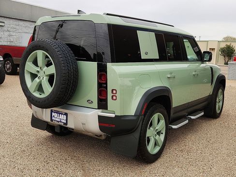 Used 2023 Land Rover Defender 110 75th Limited Edition image 3