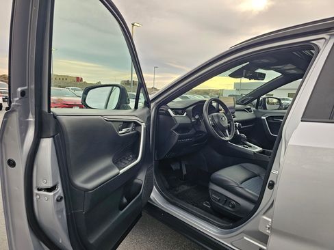 Used 2025 Toyota RAV4 XSE w/ Advanced Technology Package image 19