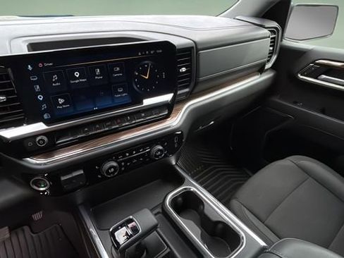 Used 2023 Chevrolet Silverado 1500 LT AWD/4WD image 24